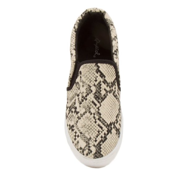 🔥HP🔥 Qupid Snakeskin Print Vegan Slip On Sneaker - Picture 4 of 5